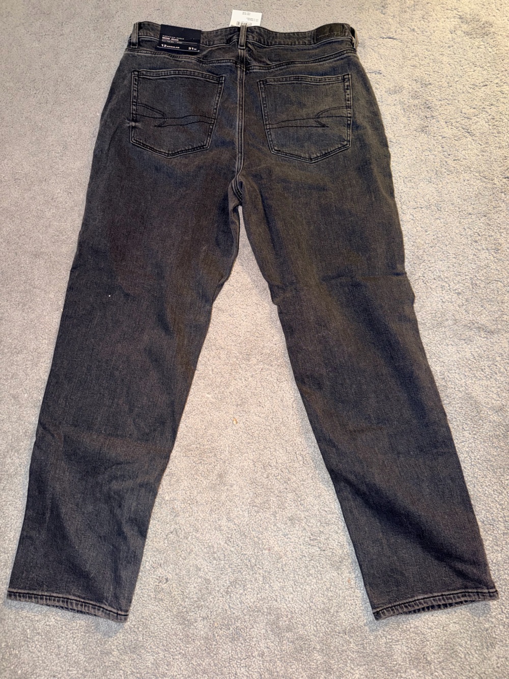 American Eagle Super High Rise Mom Jeans - Picture 4 of 4